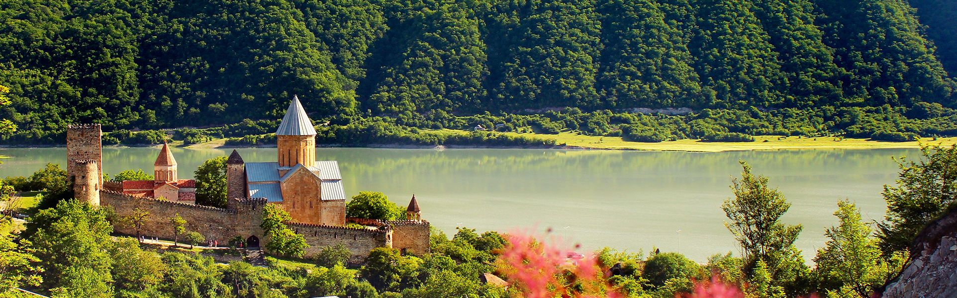 Georgia mountain lake and heritage site for an Abu Dhabi holiday package